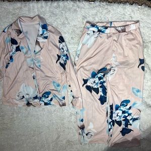 Floral Pant Suit w/pants & jacket XL (NWOT)
